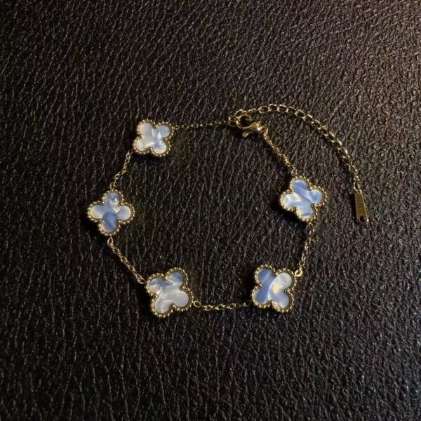Mother Of Pearl Clover Bracelet