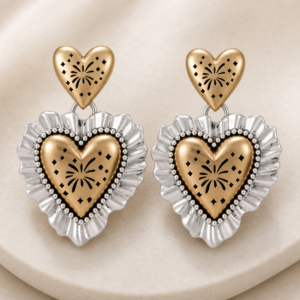 heart_earring_closeup_01